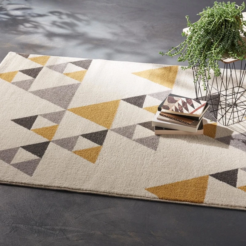 Tapis Triangle 120x170 Ilan Moutarde Atmosphera 2 Tapis Triangle 120x170 Ilan Moutarde Atmosphera – Image 2